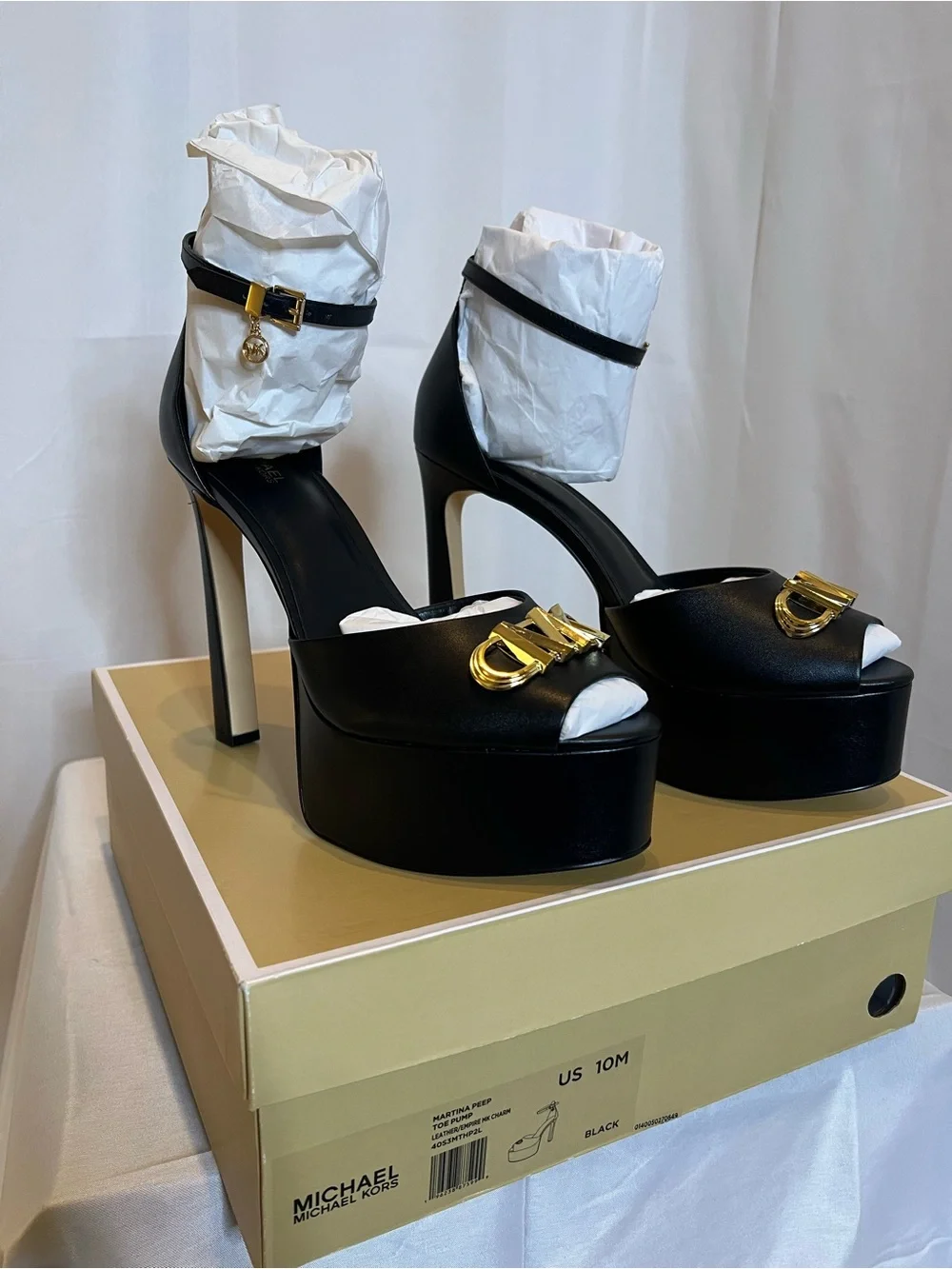 MICHAEL Michael Kors Black Platform Peep-Toe Sandals with Gold MK Accent Sz 10